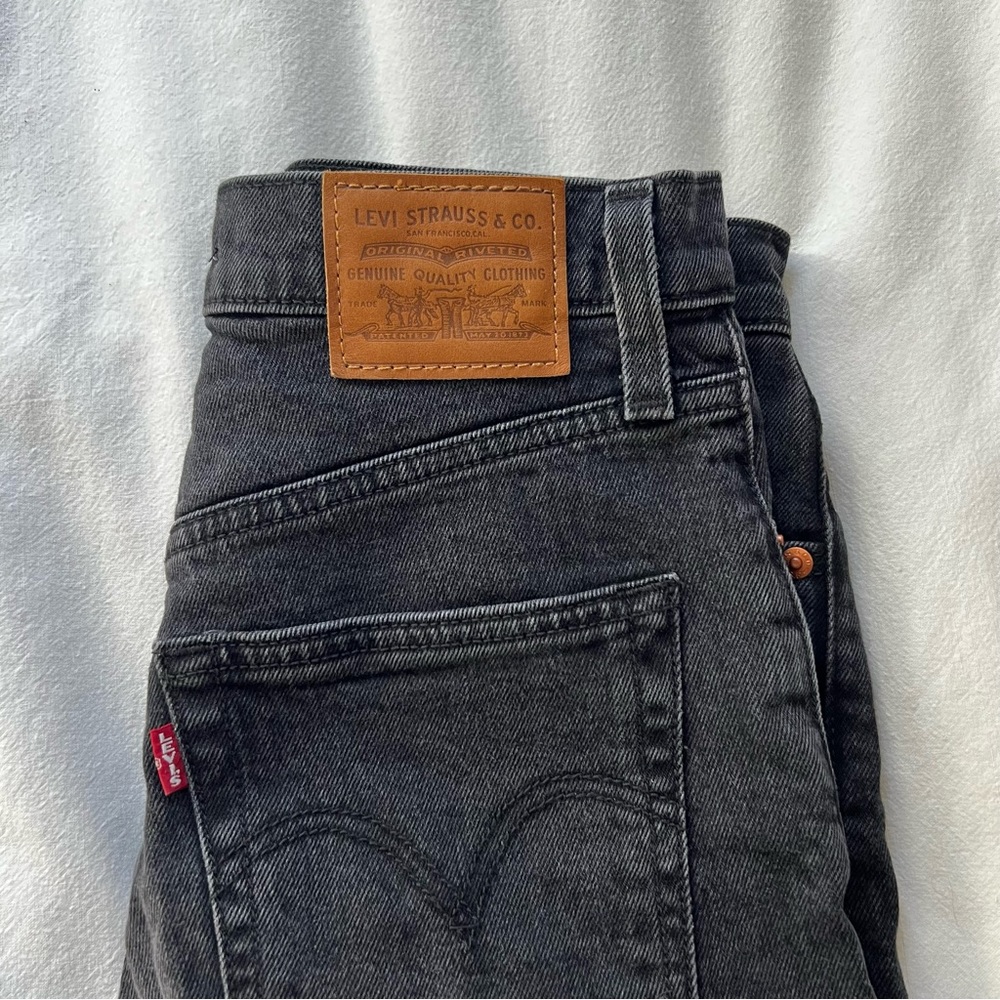 Black Levi’s Ribcage Shorts